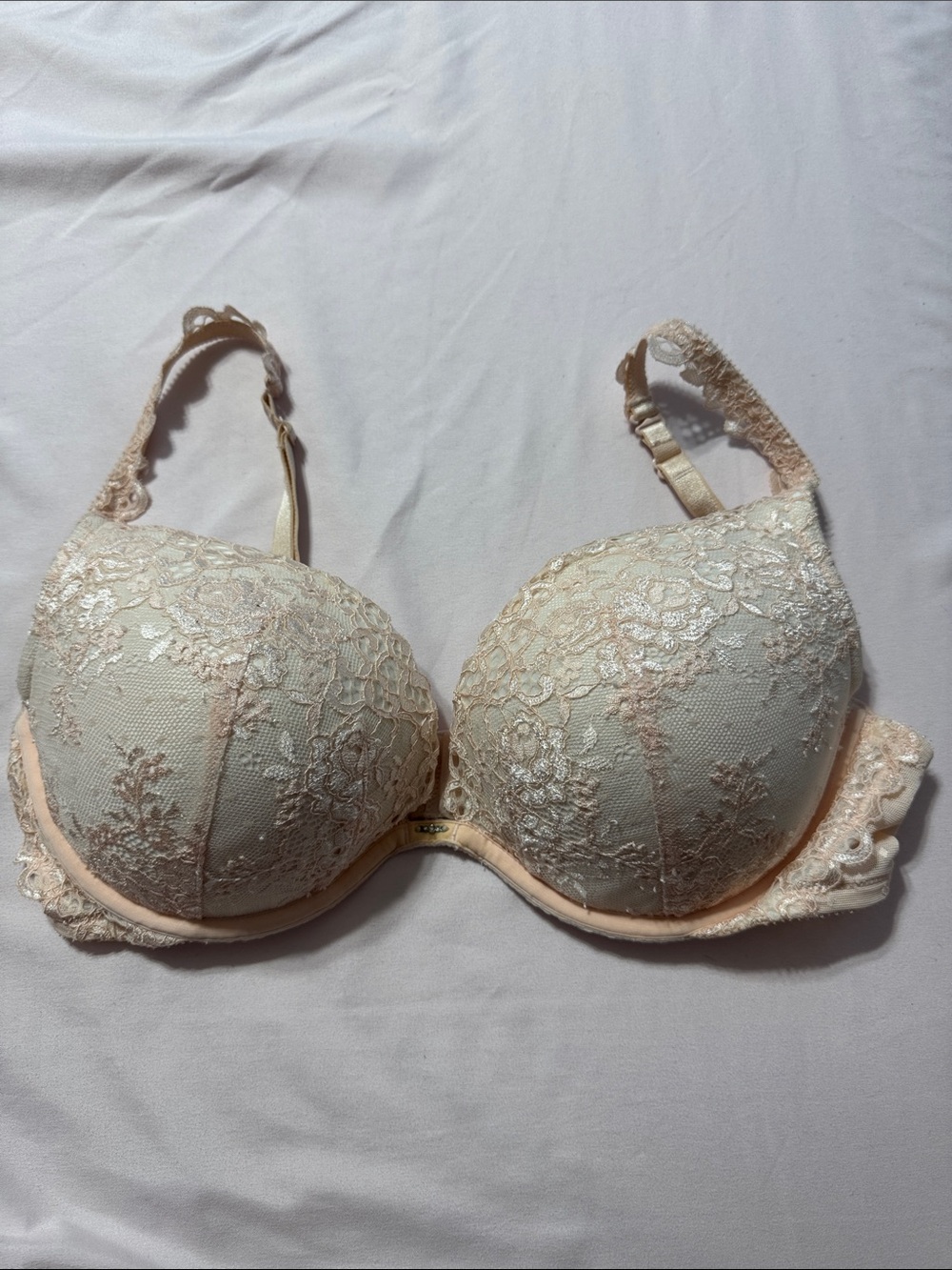 Victoria's Secret Lace Push-Up Bra in Champagne Pink